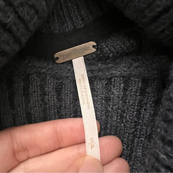 Free People Womens Ribbed Dark Blue Soft Turtleneck Sweater Size Small - Picture 2 of 7